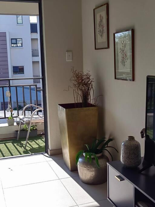 Classy And Cosy Apt - Dainfern Sandton Extérieur photo