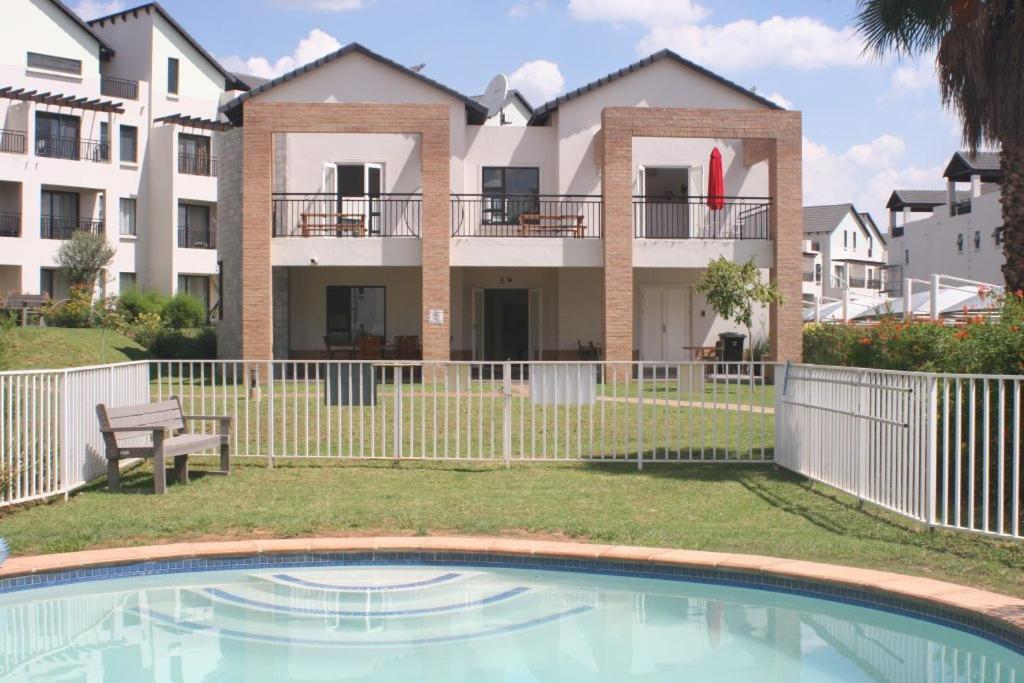 Classy And Cosy Apt - Dainfern Sandton Extérieur photo